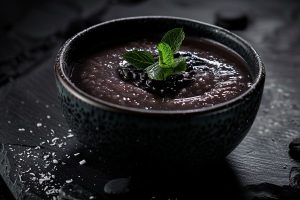 Black Sticky Rice Pudding : Pudding de riz gluant noir
